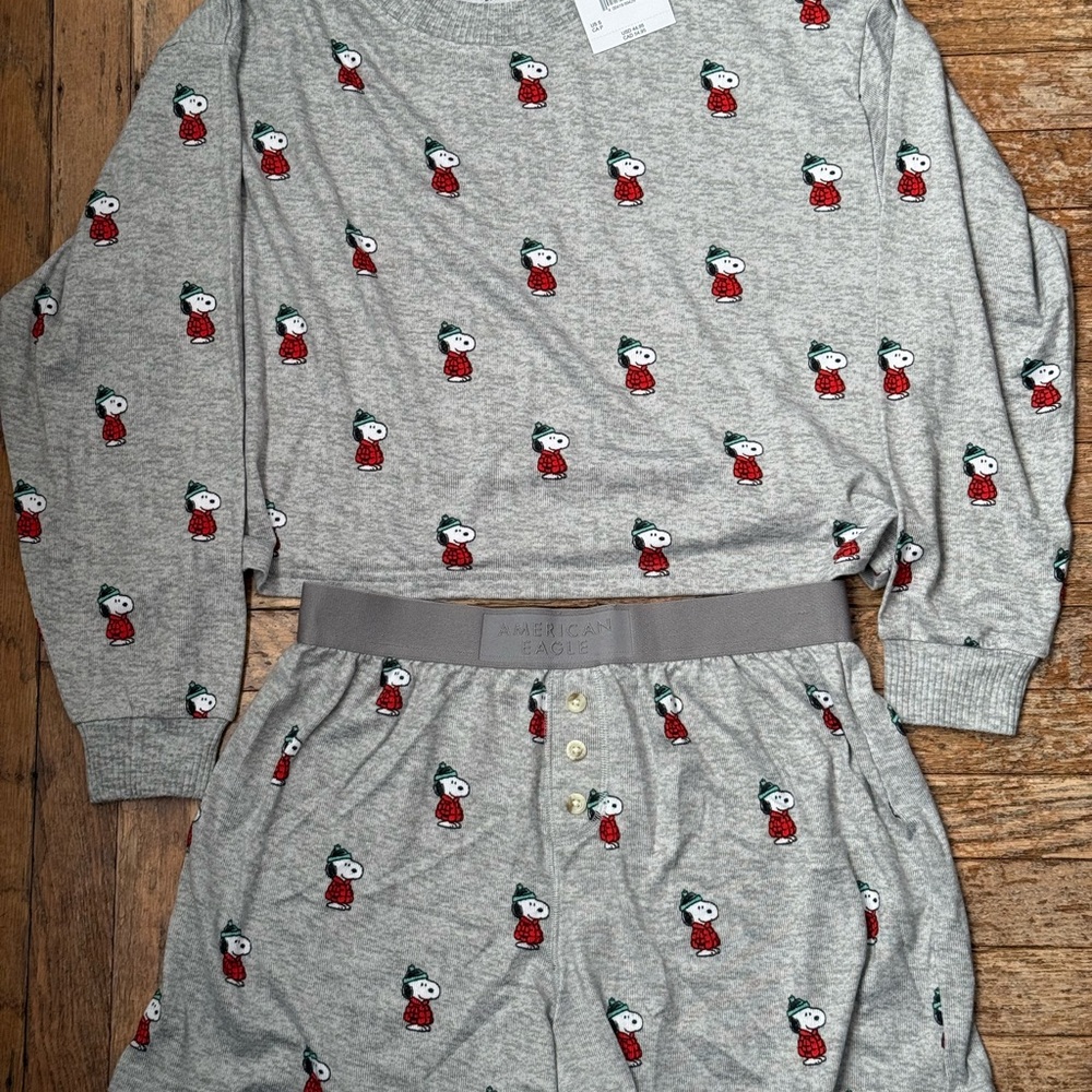 American Eagle Outfitters Snoopy Peanuts winter  Pajama Set with Tags